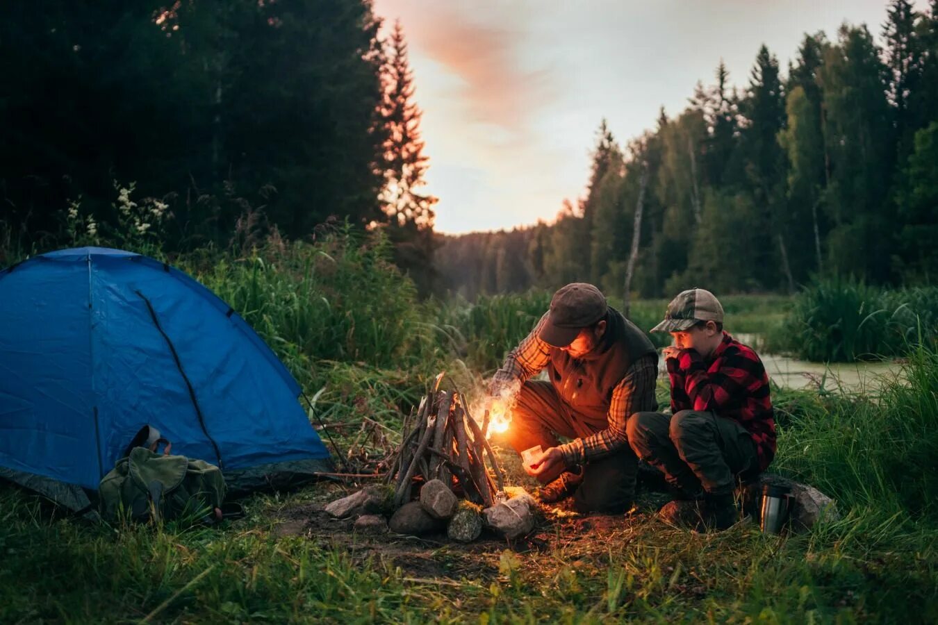 Походы в лесу фото 5 способов разжечь костер без спичек в лесу: как быстро добыть огонь - Чемпионат