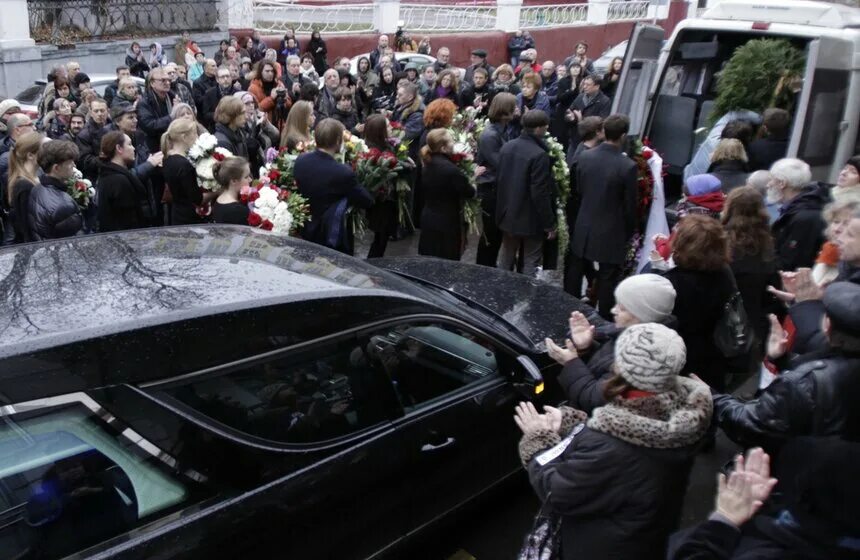 Похороны артистов фото В Москве простились с актером Алексеем Девотченко - Москва 24, 08.11.2014