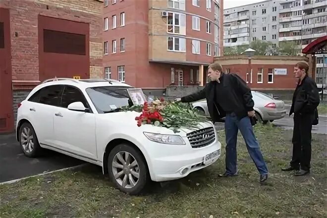 Похороны черепанова алексея фото Цветы на капот автомобиля 007. Спорт-Экспресс