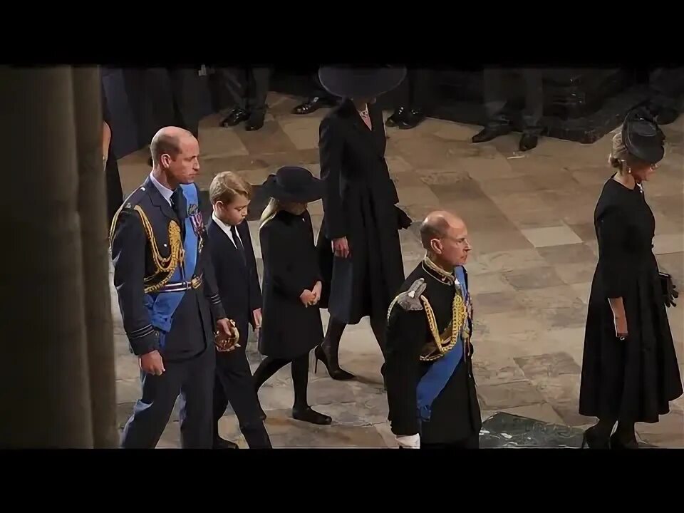 Похороны королевы елизаветы 2 фото Royals arrive for the funeral of Queen Elizabeth II - YouTube