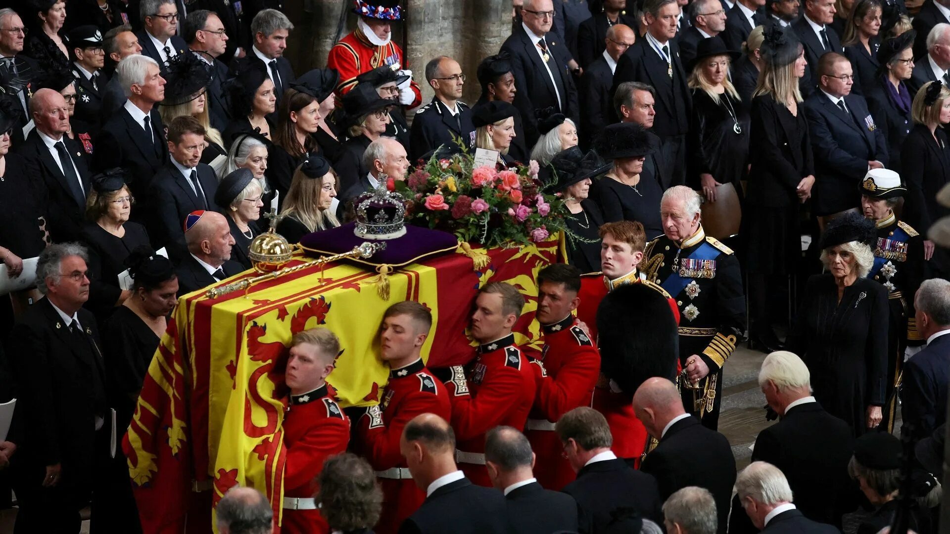 Похороны королевы елизаветы 2 фото In Pictures: Queen Elizabeth II's State Funeral At Westminster Abbey