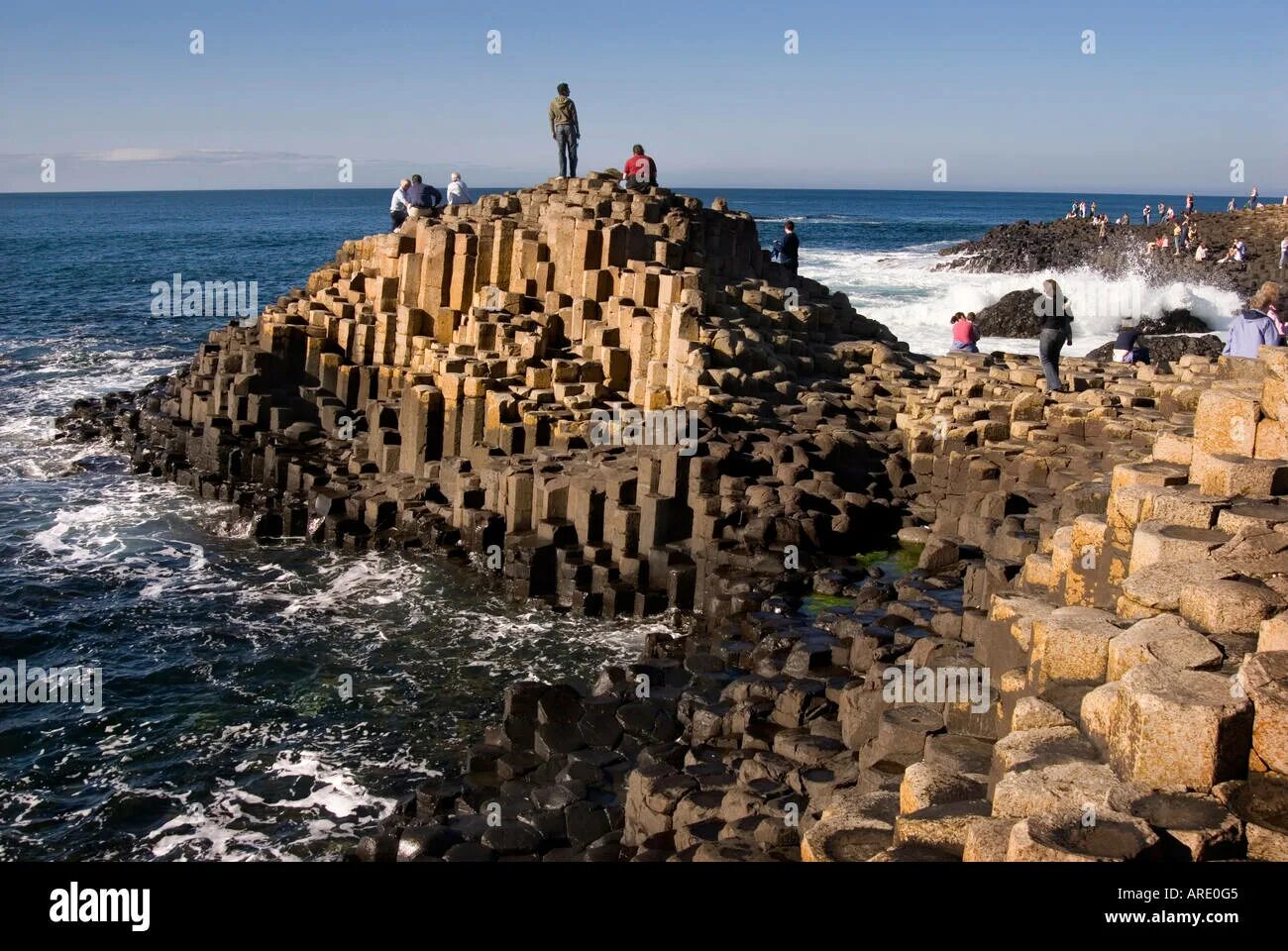 Поиск достопримечательностей по фото Giant's Causeway, Co. Antrim, Northern Ireland Stock Photo - Alamy