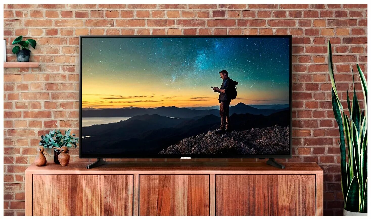 Поиск по фото телевизор 43" Телевизор Samsung UE43TU7002U 2020 LED, HDR RU, черный - купить в интернет-м