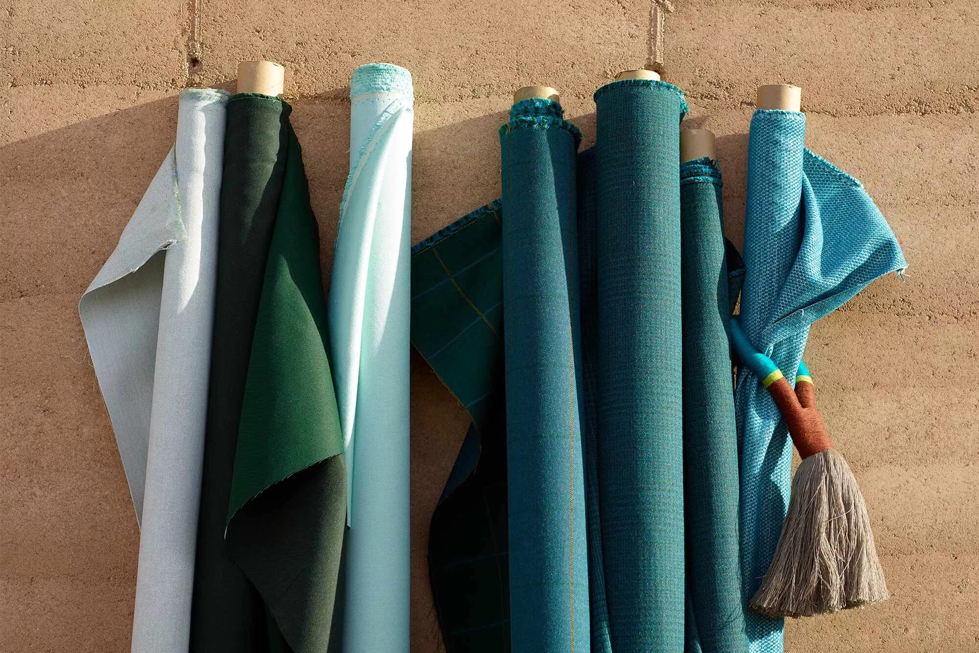 Поиск ткани по фото онлайн Rolls of Teal Fabrics Outdoors Outdoor fabric, Sunbrella, Sunbrella fabric