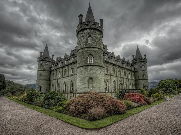 Поиск замка по фото brown and black castle #Scotland the bushes #Scotland Inveraray Castle Inveraray