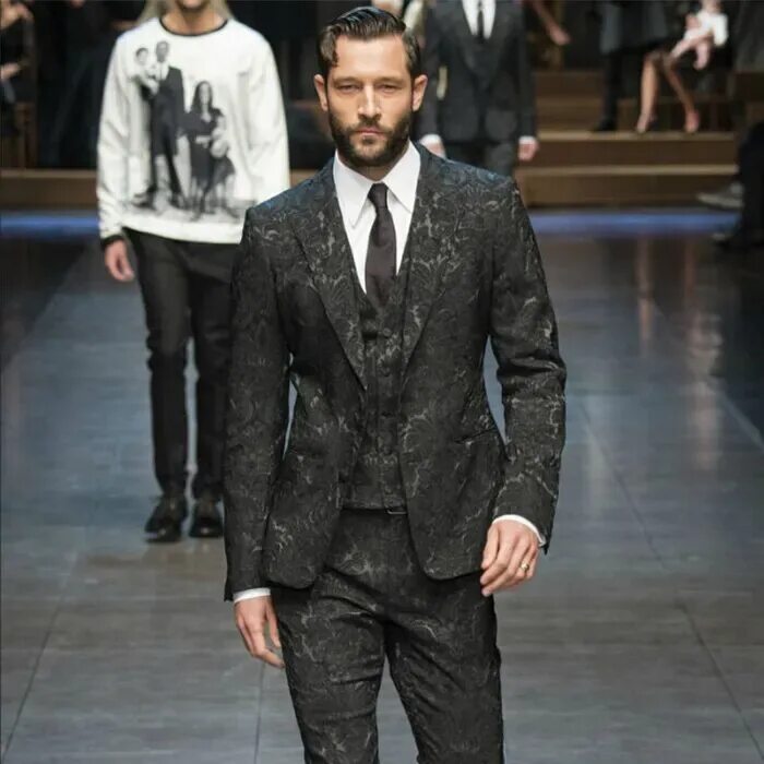 Показ мод мужских костюмов 2017 Spring and Autumn fashion three piece suit men's retro jacquard black busin