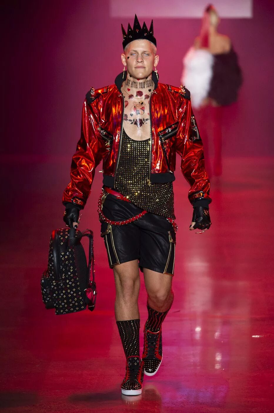 Показ мод со звездами мужские The Blonds Spring 2019 Runway Pictures Mens fashion wear, Visionary fashion, Men