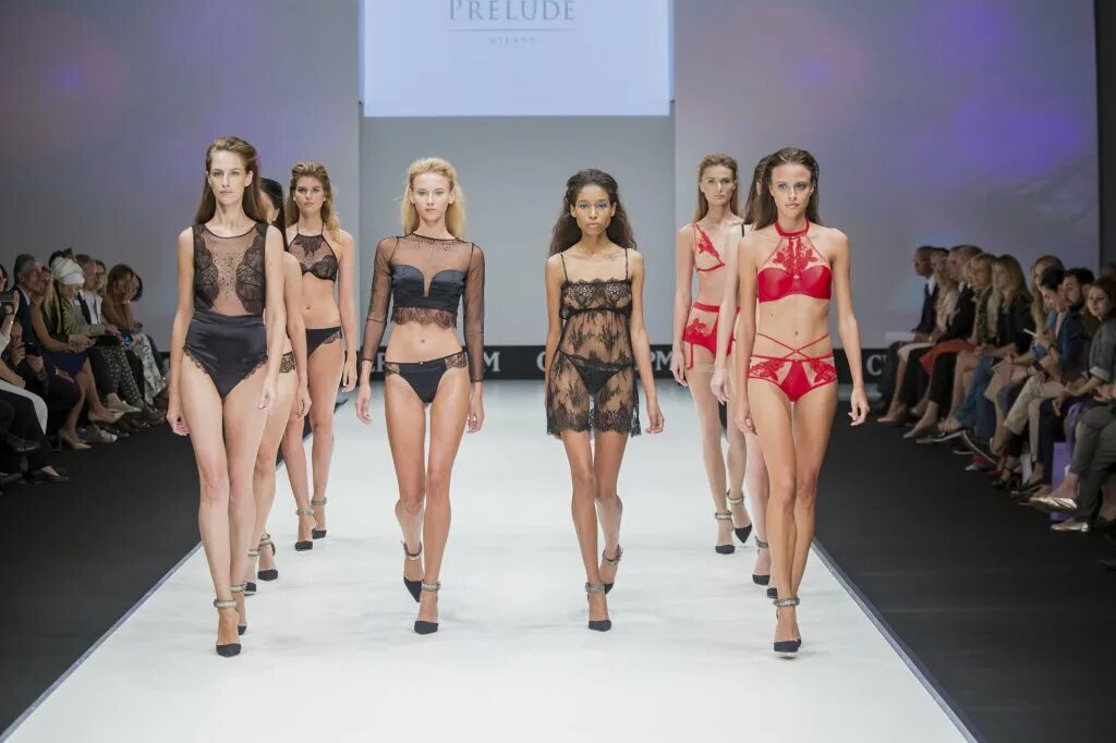 Показ мод женского белья видео Mode Lingerie & Swim Moscow textile network