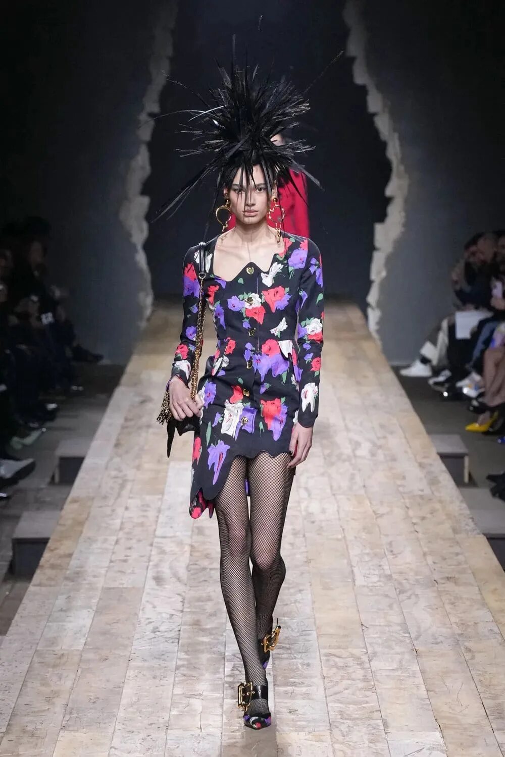 Показ моды в милане 2024 мужской Moschino Fall Winter 2023-2024 - RUNWAY MAGAZINE ® Official