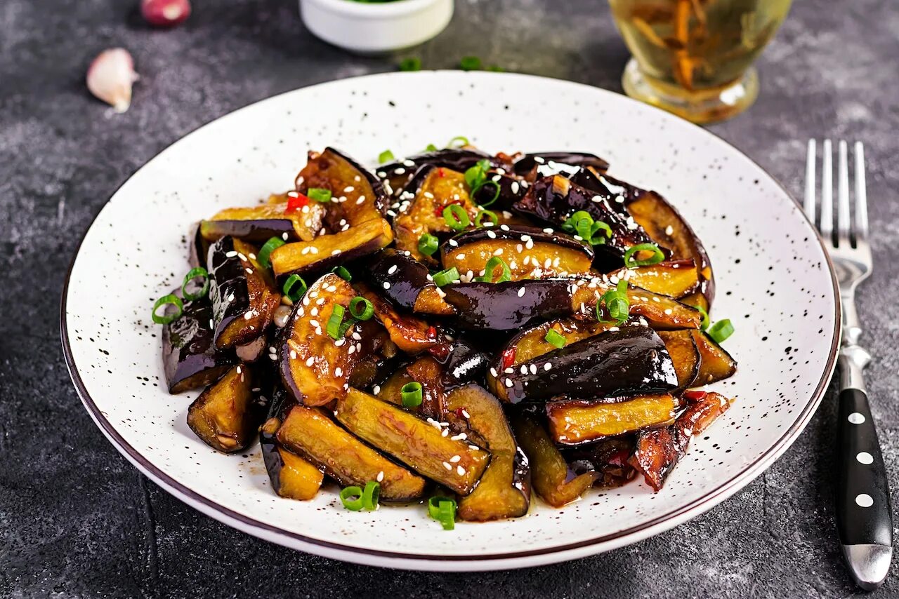 Показать баклажаны болеро фото партнера Spicy Eggplant with Garlic - Blue Zones