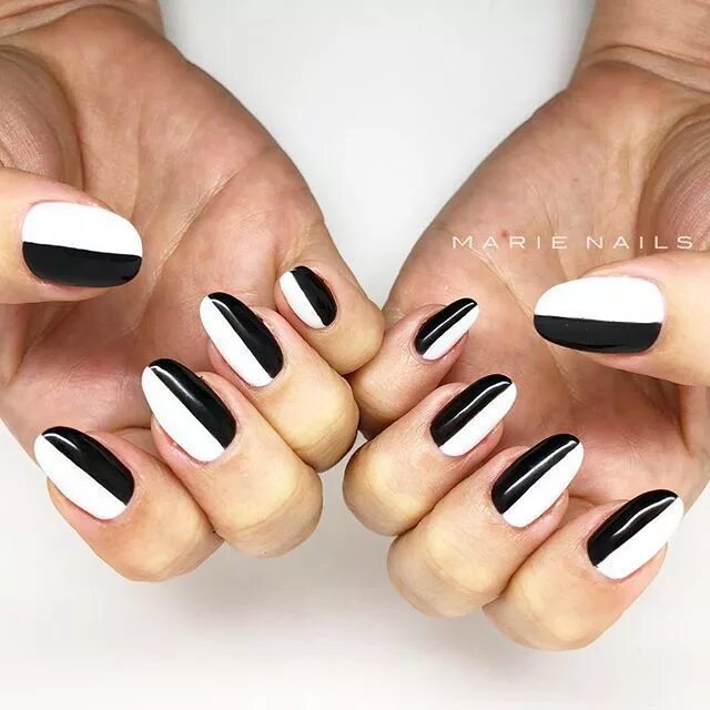 Показать черно белый маникюр 49+ Stunning Black and White Nail Designs that Are Easy to Create - The Cuddl