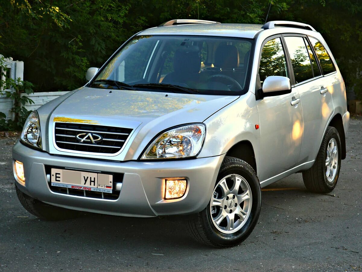 Показать фото чери Купить б/у CHERY Tiggo (T11) I 1.6 MT (119 л.с.) бензин механика в Воронеже: сер