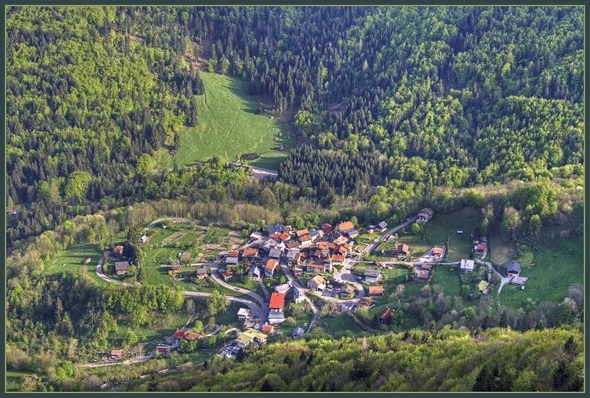 Показать фото деревни брюмбель Фотография Деревушка, автор Павел Белошицкий