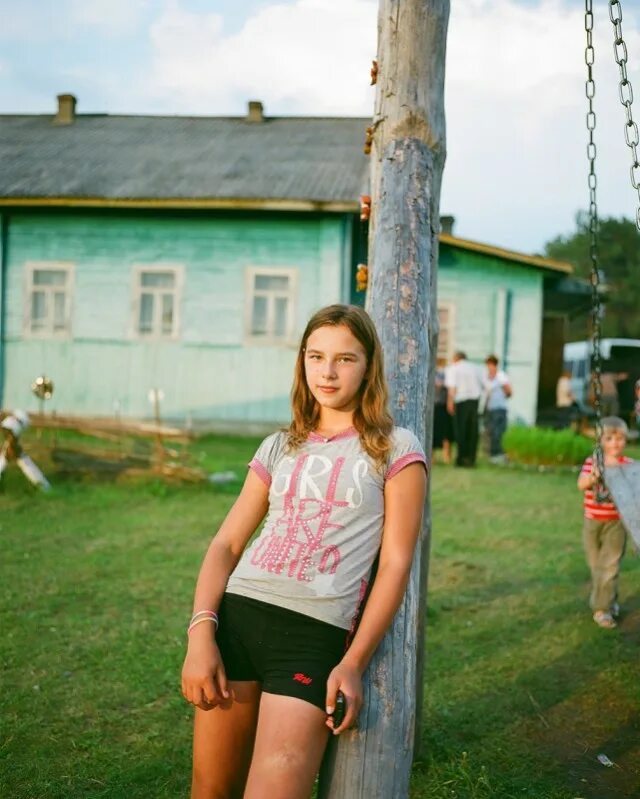 Показать фото девушек с деревни День деревни - ЯПлакалъ