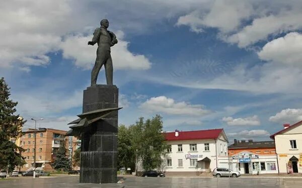 Показать фото города гагарин Сергей Неверов добился выделения федеральных средств на дороги Гагарина и Клушин