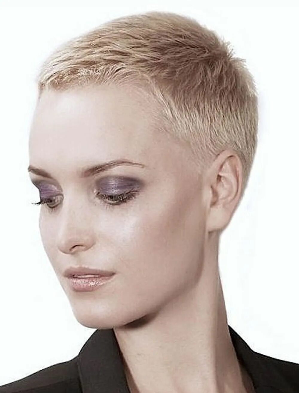 Показать фото коротких женских стрижек Very Short Pixie Haircut Tutorial & Images for Glorious Women 2017-2018 Page 2 o