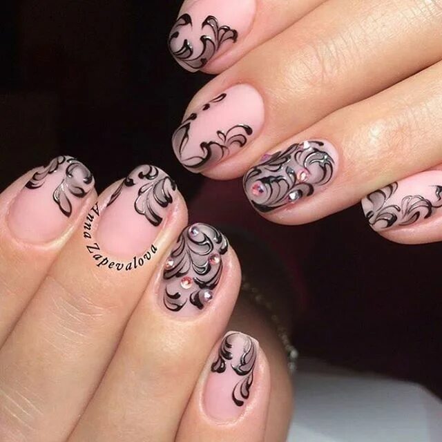 Показать фото маникюра с рисунком #uñasdecoradas #manicura #uñas Nail designs, Nail art, Nails