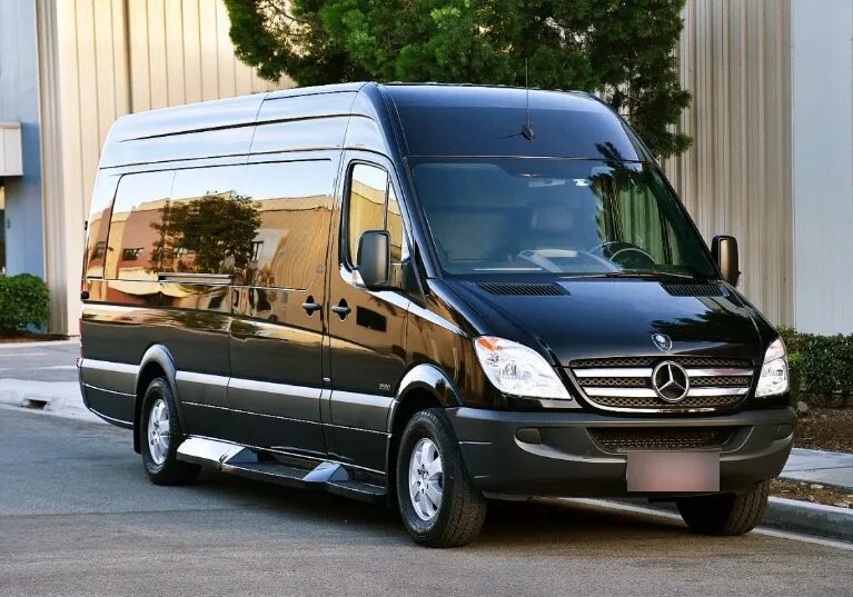 Показать фото мерседес спринтер Взять в аренду Трансфер Mercedes Benz Sprinter в Ларнаке, Кипр