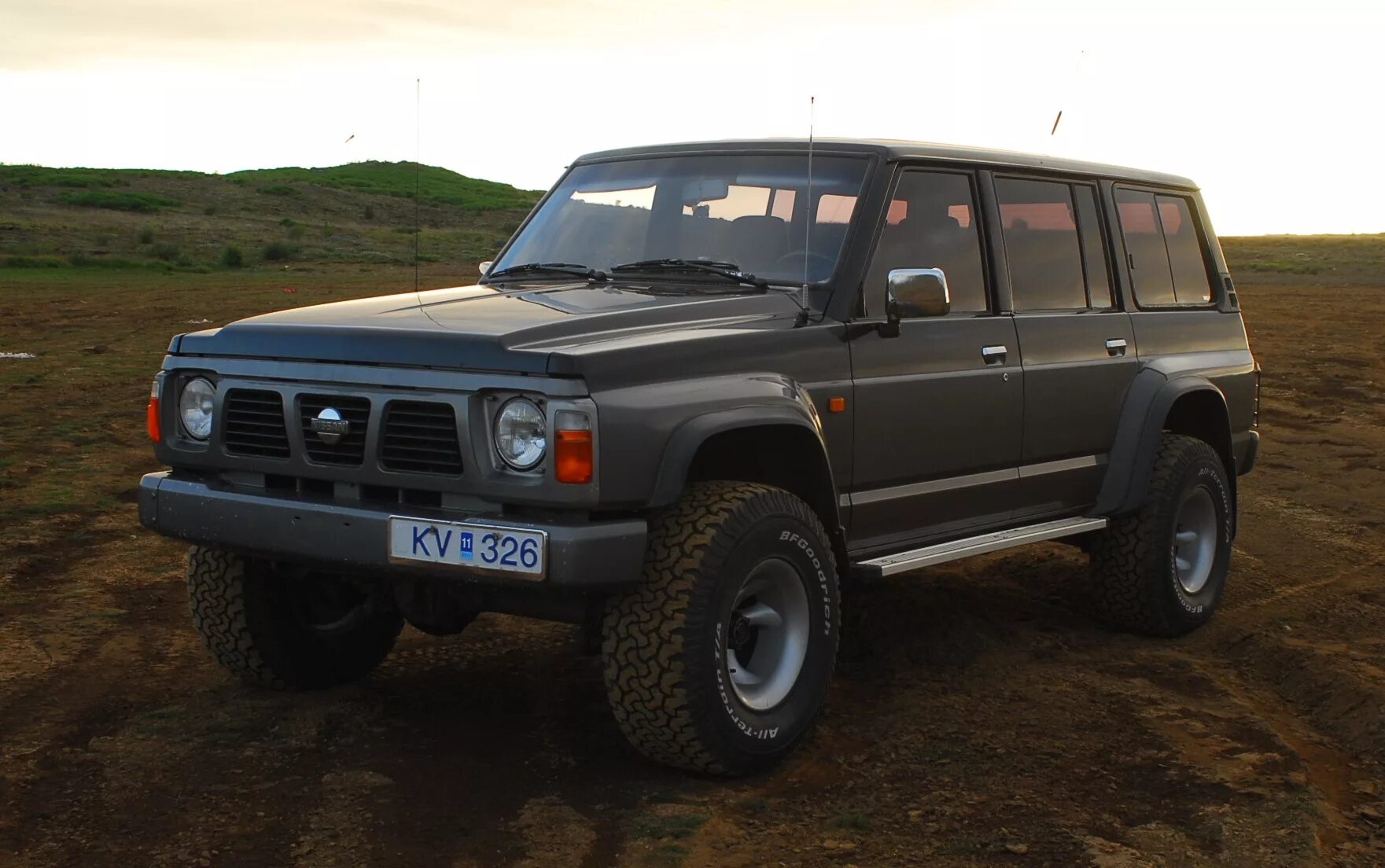 Показать фото ниссан патрол трактор прибыл. - Nissan Patrol GR I (Y60), 2,9 л, 1990 года покупка машины DRIV