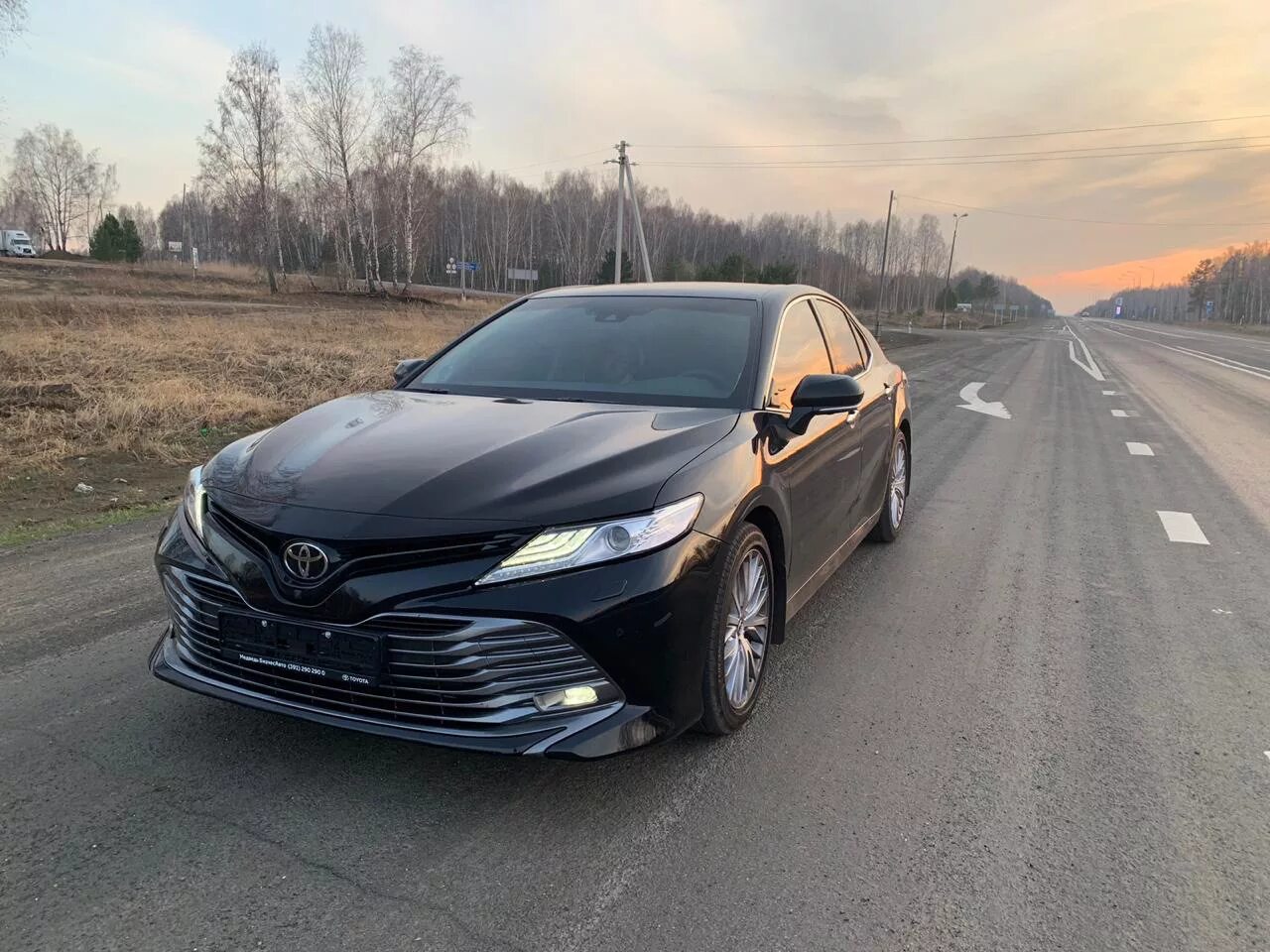 Toyota подняла цены на самые доступные версии Camry