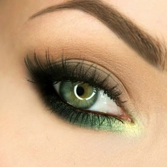 Показать фото зеленые глаза Spot light eye - Makeup Geek Makeup for green eyes, Makeup geek, Makeup eyeliner