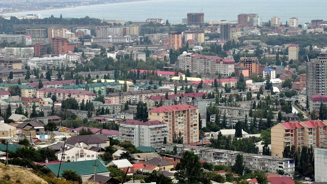 Показать город махачкала фото В Махачкале хотят назвать улицу в честь погибшего на Украине офицера - РИА Новос