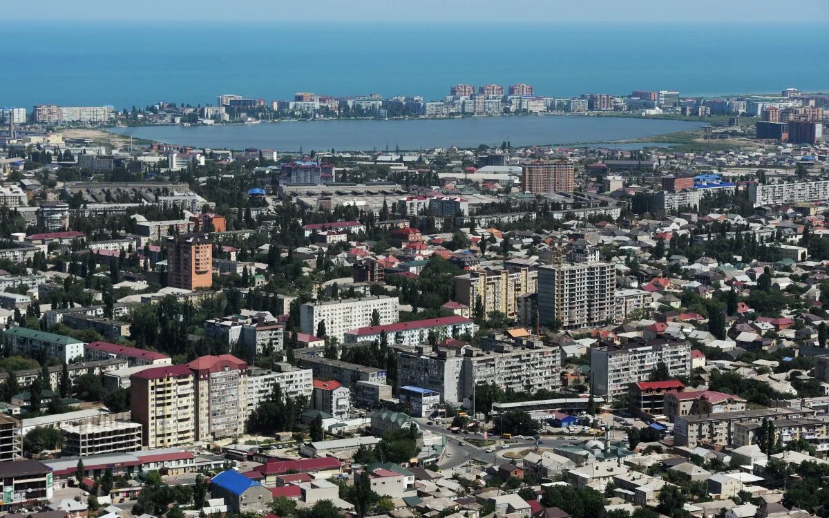 Показать город махачкала фото В центре Махачкалы произошла массовая драка - РБК