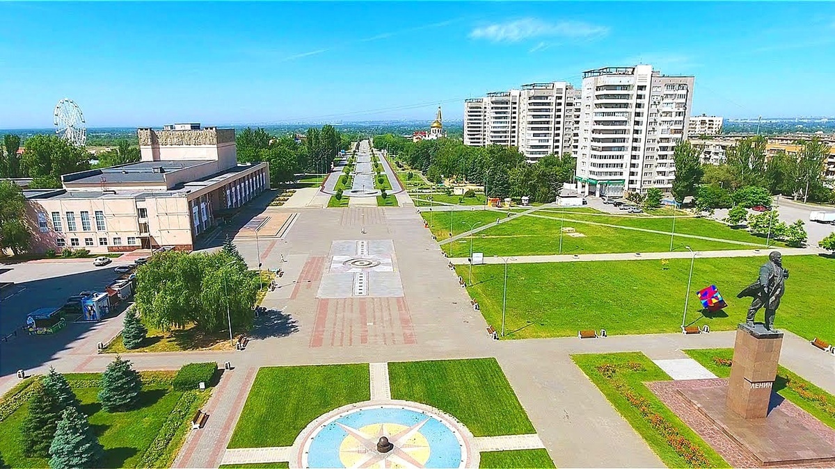 Показать город волжский фото Волжский - город контрастов: за фасадом зелёных насаждений скрываются проблемы. 