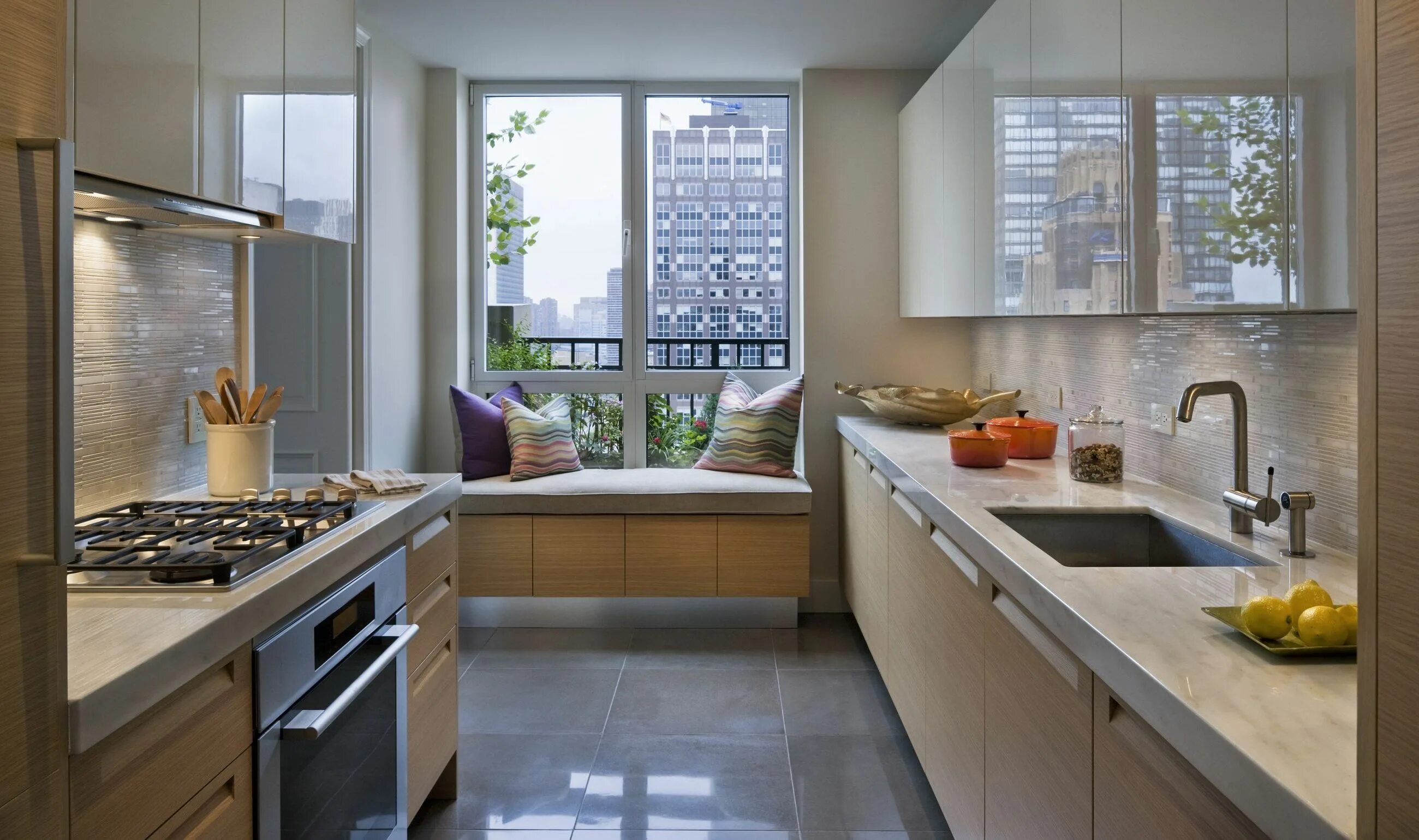 Показать интерьер кухни BEEKMAN RESIDENCE - GRADE New York Galley kitchen design, Kitchen design small, 