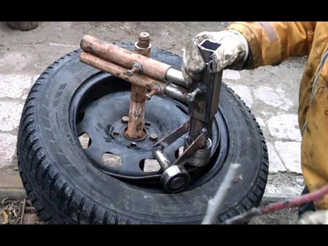 Показать как сделать самодельный шиномонтаж Do-it-yourself garage tire fitting on bearings. Wheel disassembly assembly proce