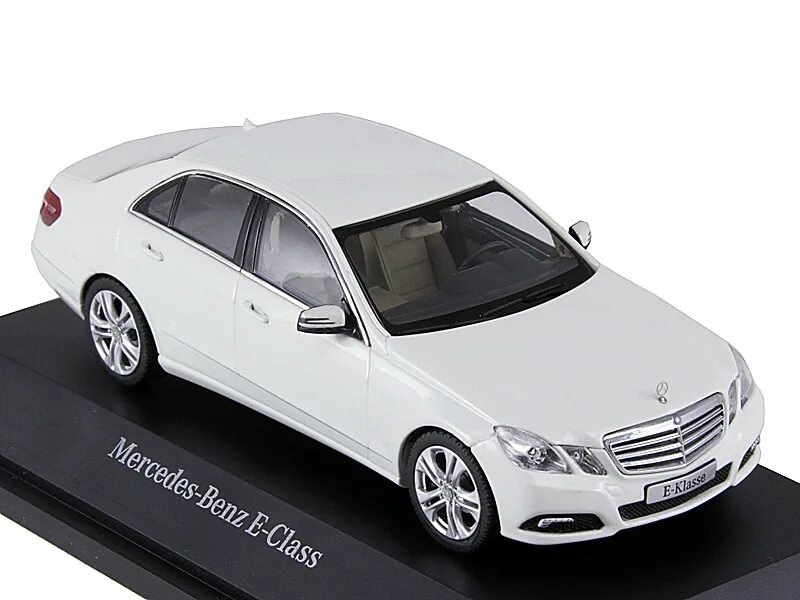 Показать модель мерседес фото Масштабная модель Mercedes-Benz E-Klasse Avantgarde W212 2009 белый лучшая цена!