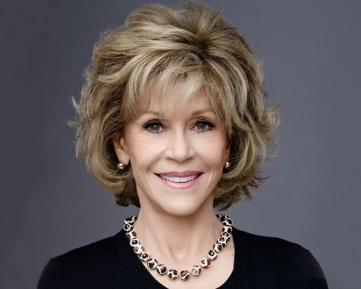 Показать прически для женщин 60 лет Jane fonda hairstyles, Short hair styles, Hair cuts