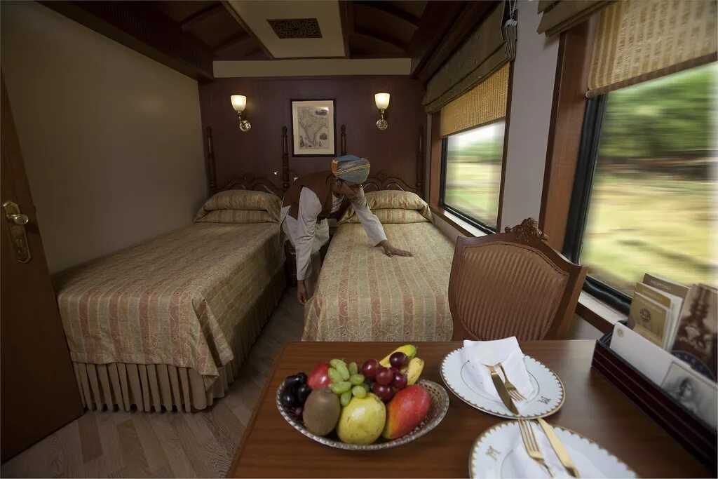 Показать св в поезде фото Bedroom with Twin Beds on a Luxury Train The Maharajas' Ex. Flickr