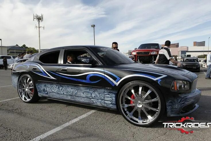 Показать тюнинг автомобиля 2005 Dodge Charger by Spec-D Tuning at SEMA #trickrides #sema #customcars #after