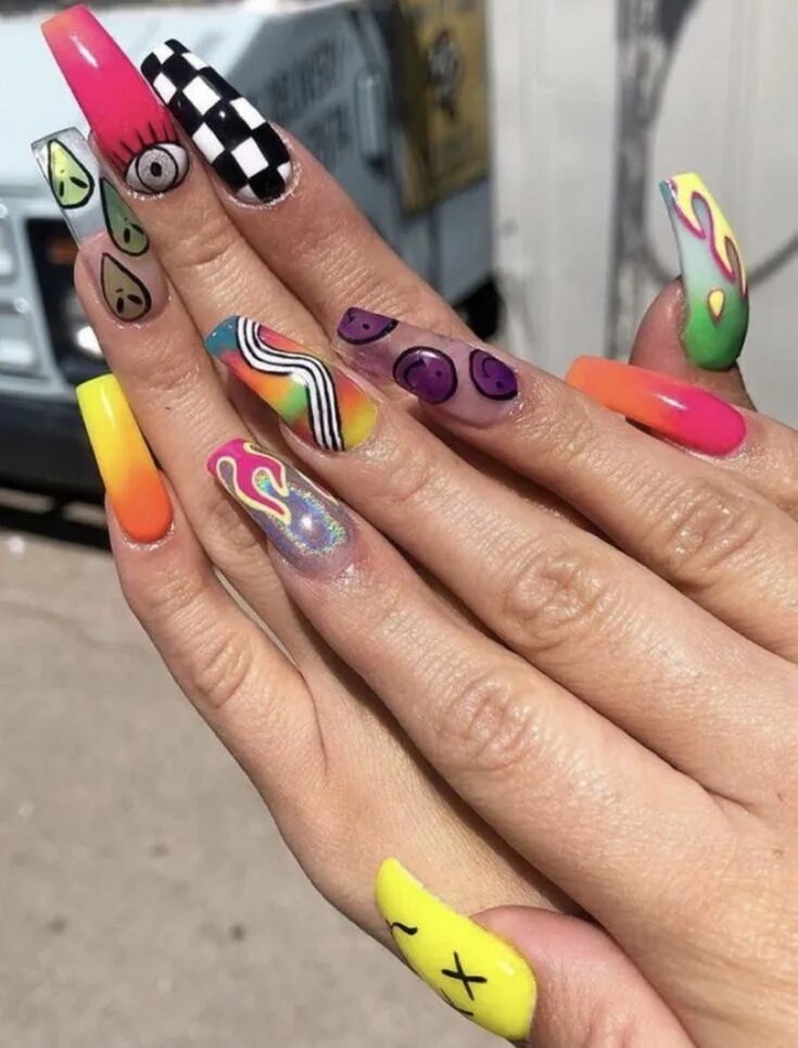 Показать яркий красивый маникюр Concert / Summer type nails Дизайнерские ногти, Гелевые ногти, Длинные акриловые