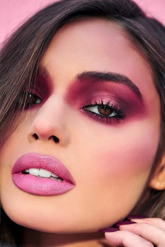 Покажи фотки макияжа Daring Makeup Looks To Try ASAP - Society19 Eyeshadow makeup, Eye makeup tips, E