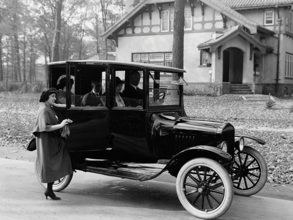 Покажи фото 1 автомобиля Фотографии эпохи Т - начало XX века (часть 3) - Ford Model T, 2,9 л, 1924 года ф