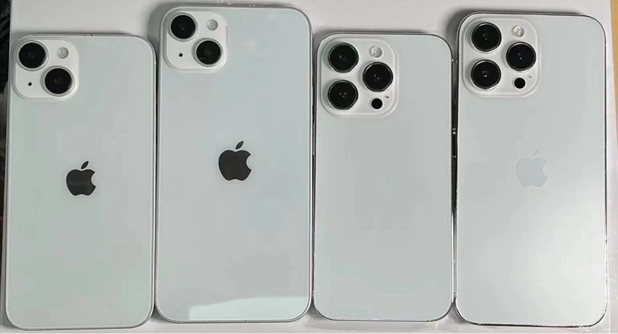 Покажи фото 11 айфона Apple leaker reveals 'first look' of top-secret iPhone 14 models