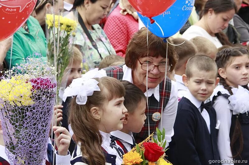 Покажи фото 11 школы День знаний отметили в школах и детсадах Биробиджана - портал "Город на Бире" (г