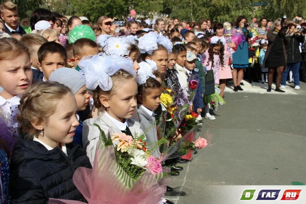 Покажи фото 7 школы На торжественной линейке в седьмой школе классно танцевали " Гай ру - новости, о