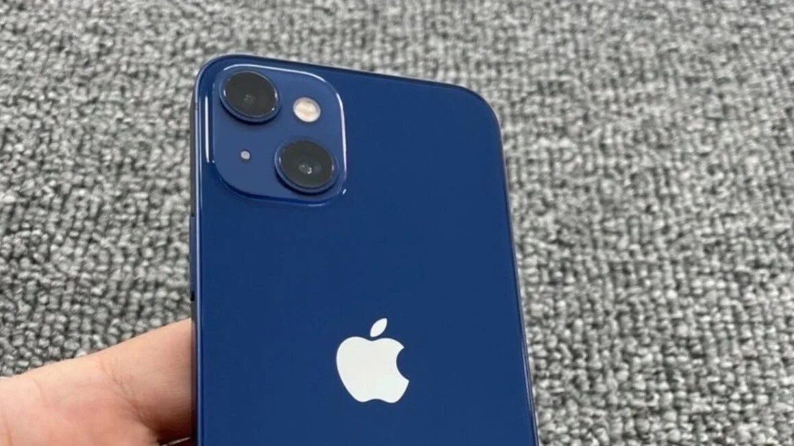 Покажи фото айфона iPhone 13 could arrive on September 17, AirPods 3 might follow two weeks later -