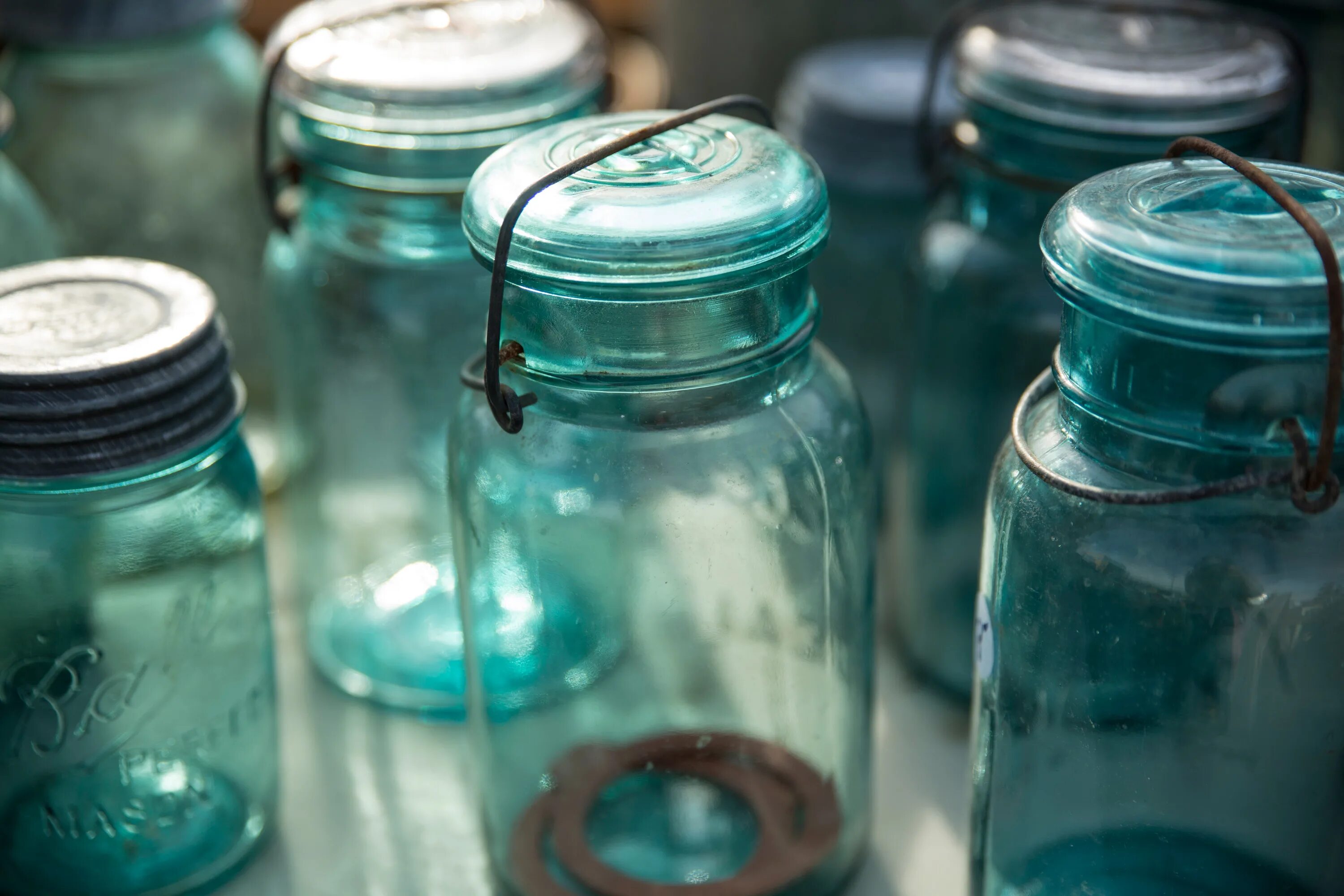 Покажи фото банка Free Images : water, blue, tableware, glass bottle, mason jar, product, canning,