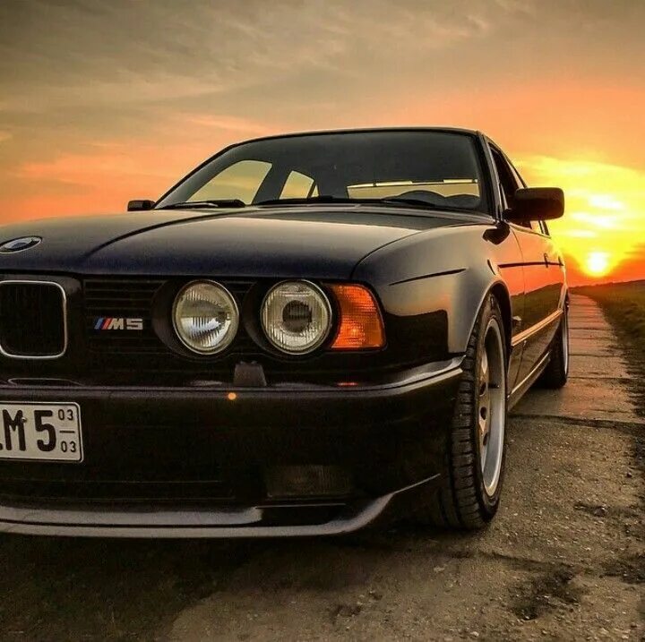 Покажи фото бмв е 34 One of my all time favourite cars! Have a huge soft spot for the e34 M5 Dream ca