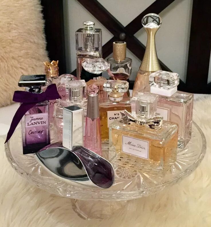 Покажи фото духов My perfume collection. #dior #ysl #lanvin #calvinklein #verawang #balmain #chane