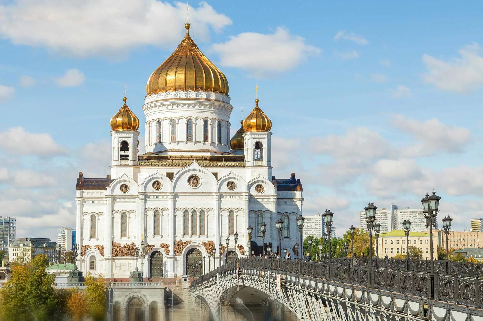 Покажи фото храма Экскурсия в Храм Христа Спасителя для иностранцев.