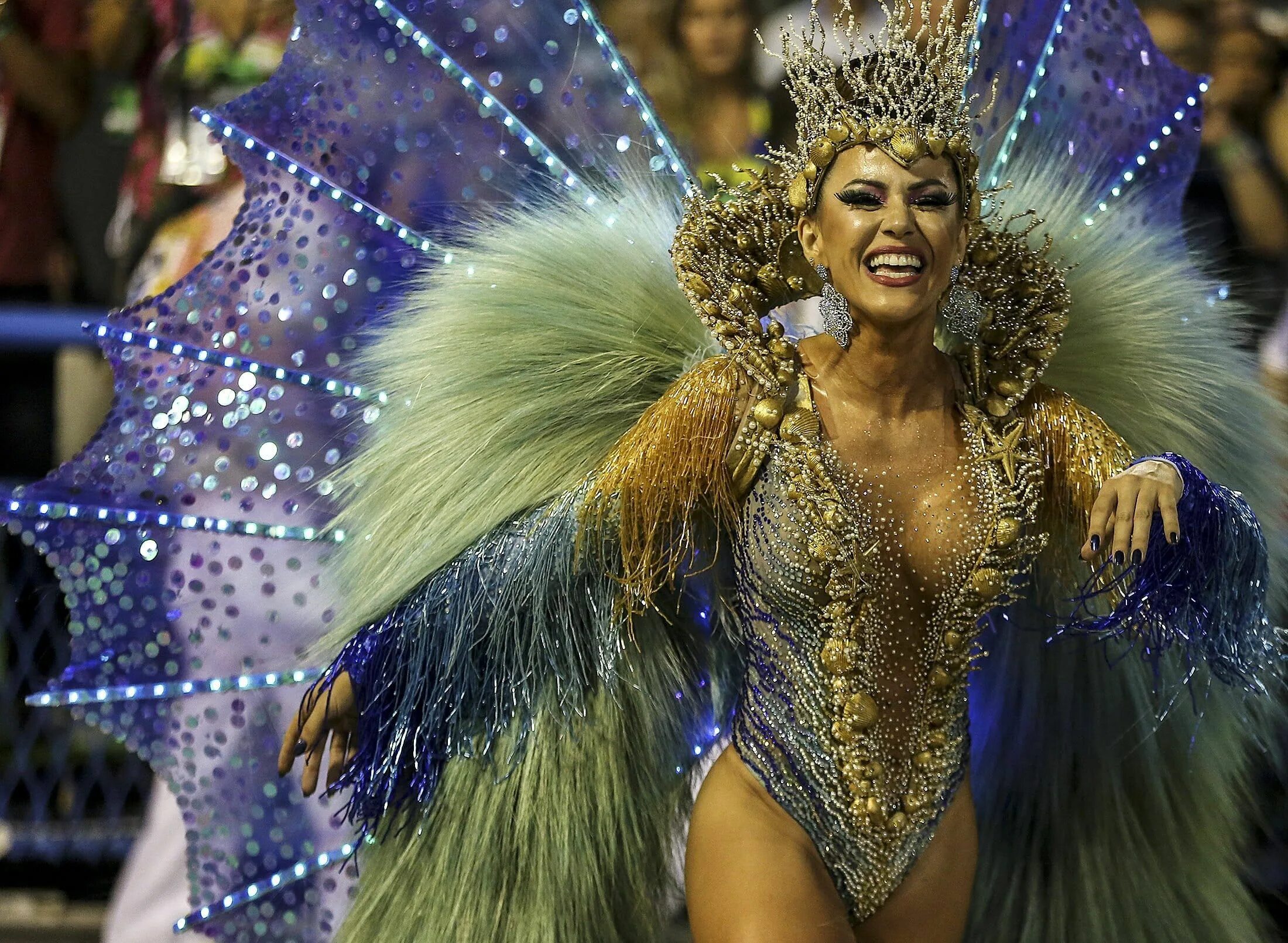 Покажи фото карнавал The Rio carnival: samba, singing and sequins - in pictures