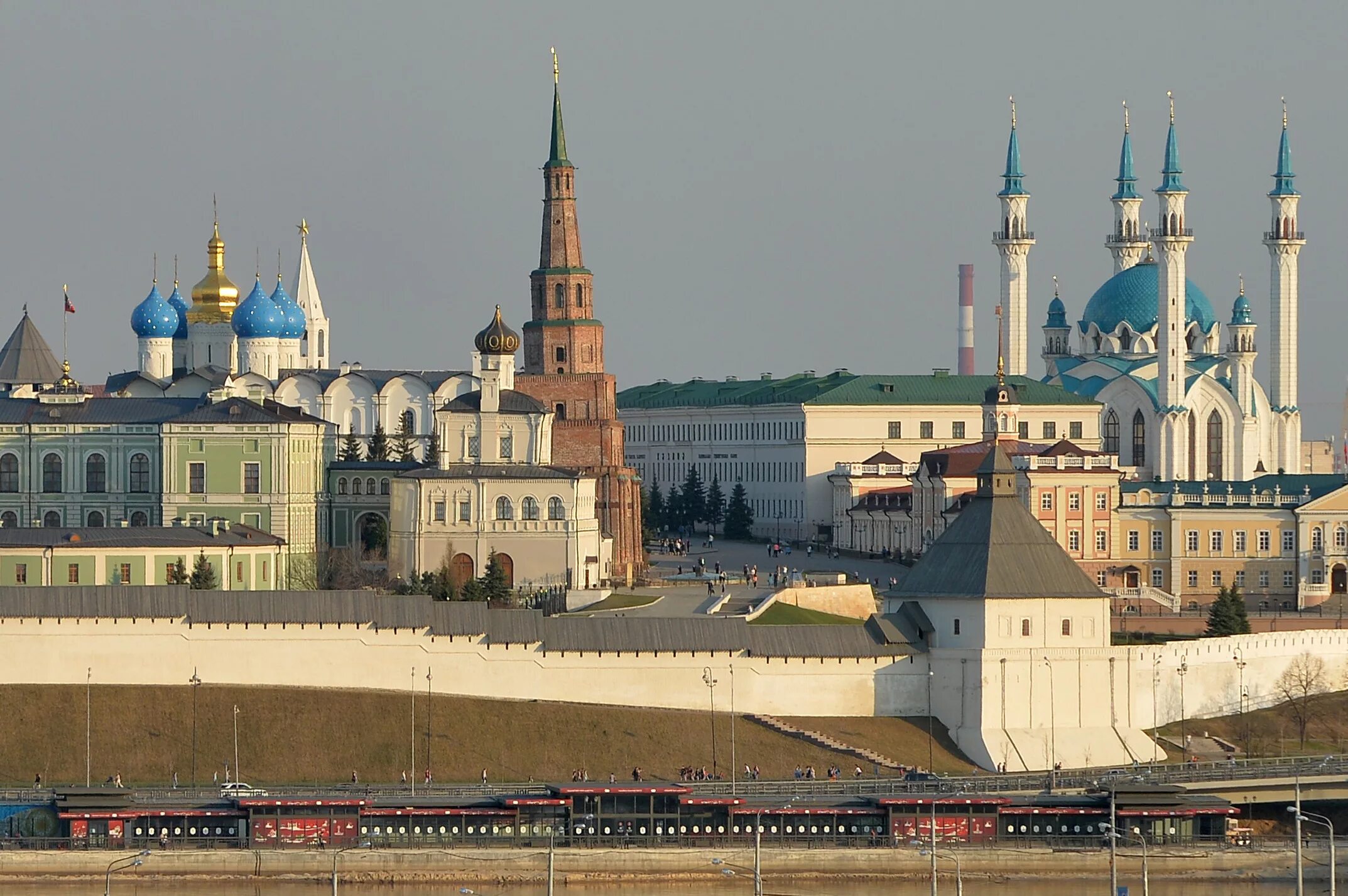 Покажи фото казанского кремля Кремль пока не комментирует вопрос о сохранении должности президента Татарстана