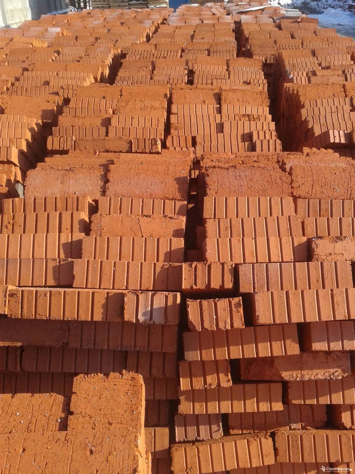 Покажи фото кирпича I will sell a brick, completely in a new state ! 2500 pcs. 1st. and R20. I sell 