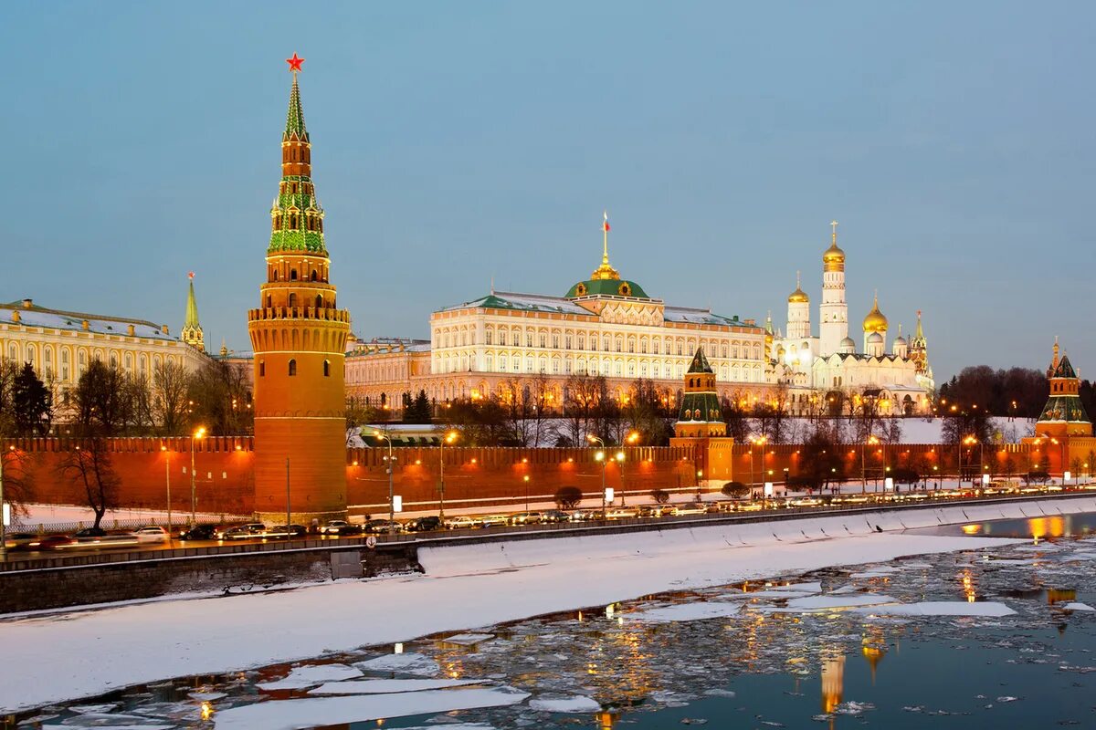 Покажи фото кремля Южноуральцу вынесли приговор за сообщение о минировании Кремля - МК Челябинск