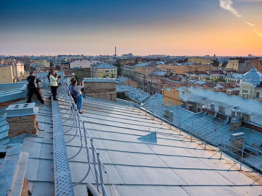 Покажи фото крыши Visitas guiadas por los tejados: una manera insólita de visitar San Petersburgo 